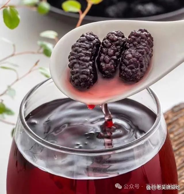 干桑葚泡水喝能不能补硒（能喝桑葚干泡水吗）-硒宝网