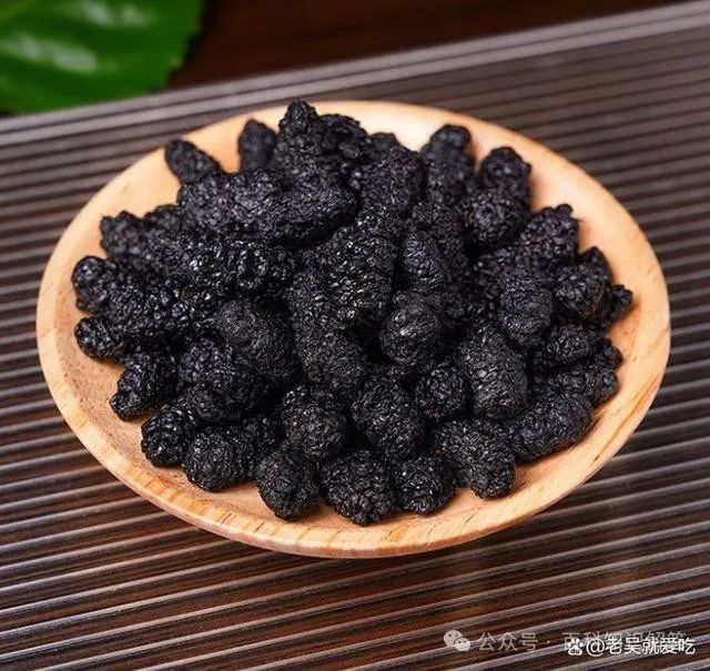 干桑葚泡水喝能不能补硒（能喝桑葚干泡水吗）-硒宝网