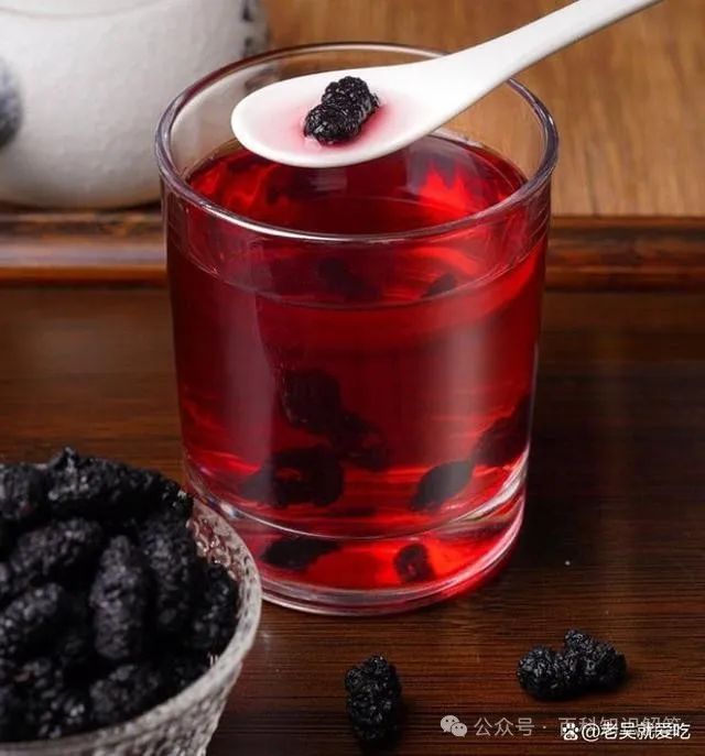 干桑葚泡水喝能不能补硒（能喝桑葚干泡水吗）-硒宝网