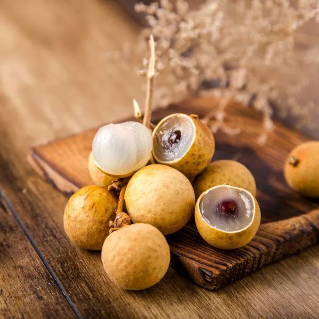 干桑葚泡水喝能不能补硒(桑葚干泡水喝可以防止脱发吗)-硒宝网