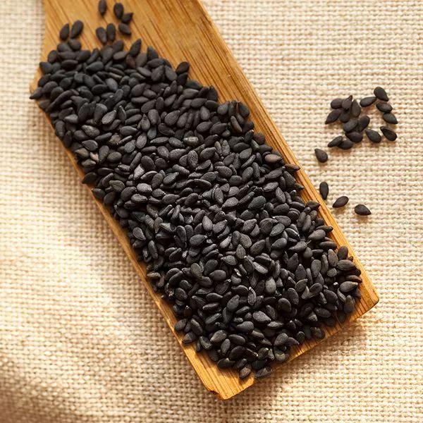 干桑葚泡水喝能不能补硒(桑葚干泡水喝可以防止脱发吗)-硒宝网