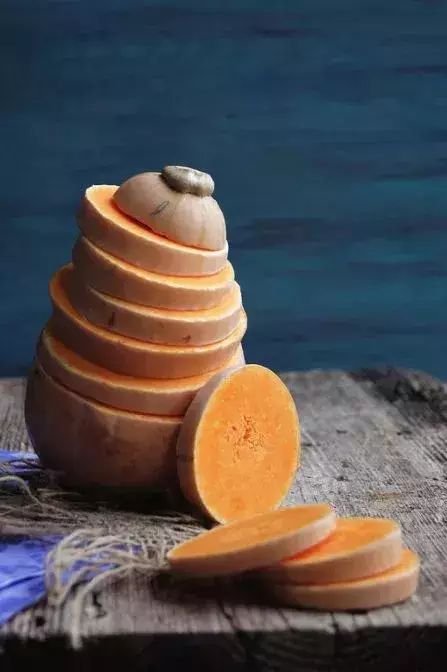 干桑葚泡水喝能不能补硒(桑葚干泡水喝可以防止脱发吗)-硒宝网