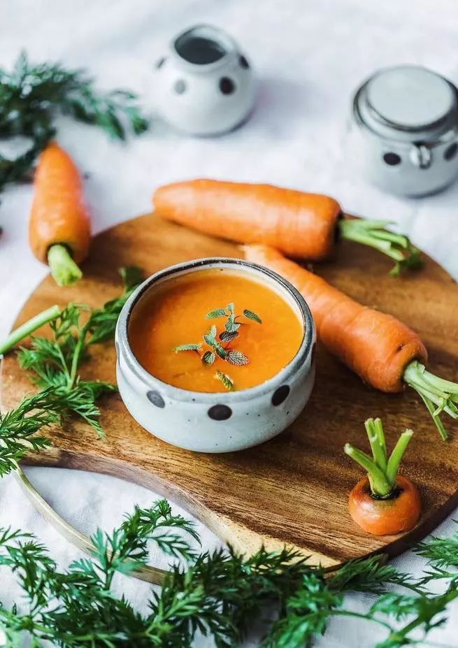 干桑葚泡水喝能不能补硒(桑葚干泡水喝可以防止脱发吗)-硒宝网