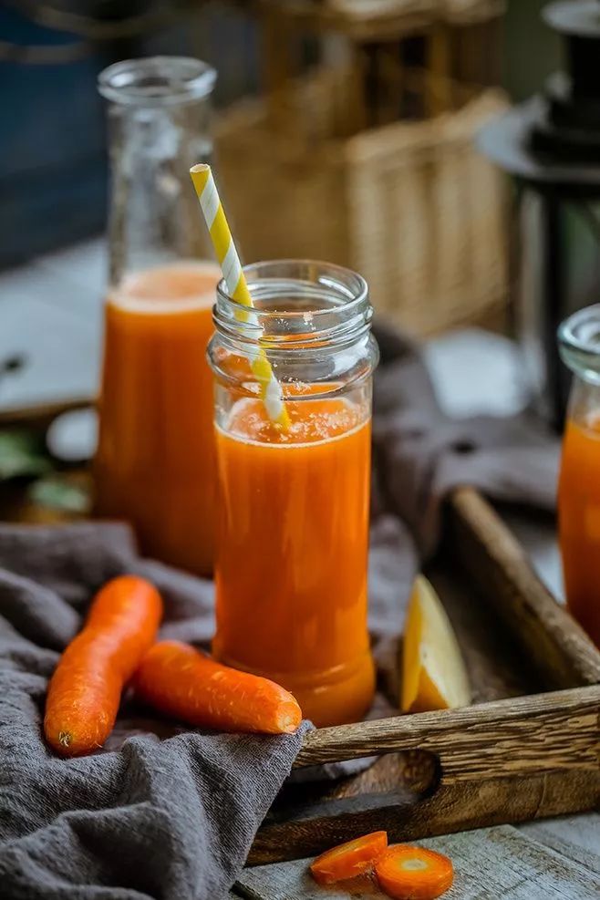 干桑葚泡水喝能不能补硒(桑葚干泡水喝可以防止脱发吗)-硒宝网