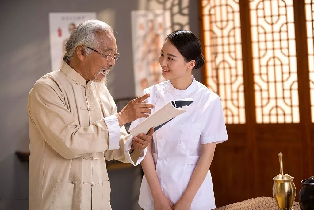 吃补硒的可以吃感冒药吗(吃感冒药可以补充维生素吗)-硒宝网