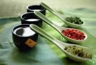 男人为啥要补硒和维生素(男人补硒吃什么药好)-硒宝网