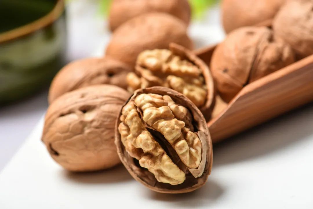 成年人一天补多少酵母硒（酵母硒每天人体摄入量）-硒宝网