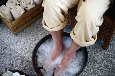 补硒的四大选择是什么药（硒食补好还是药补好）-硒宝网