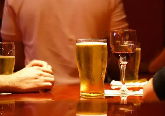 补硒一天一片会不会过量(一天补充多少硒会中毒)-硒宝网