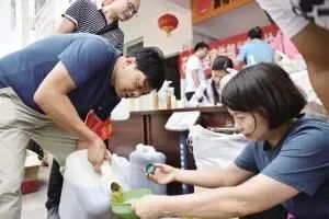 紫阳富硒茶采摘现场视频（紫阳茶富硒饮品价格）-硒宝网