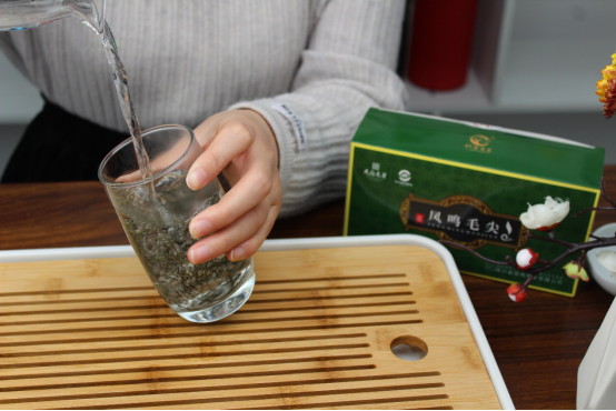 富硒茶是不是最好的绿茶（绿茶与富硒绿茶的区别）-硒宝网