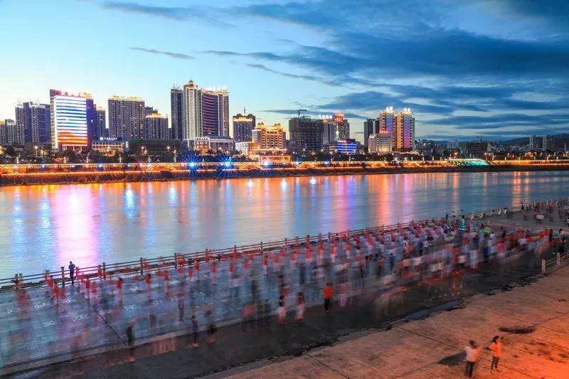 如何泡紫阳富硒茶喝最好（紫阳富硒茶的泡法及水温）-硒宝网