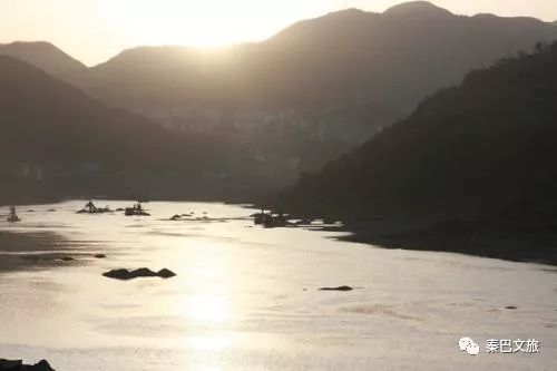 西安卖紫阳富硒茶的地方(陕西省紫阳富硒茶)-硒宝网