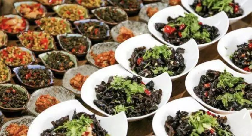 石台富硒茶在哪里生产的(茶石台生产富硒茶吗)-硒宝网