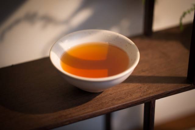 富硒茶每天喝多少合适呢（每天合适喝茶富硒吗）-硒宝网