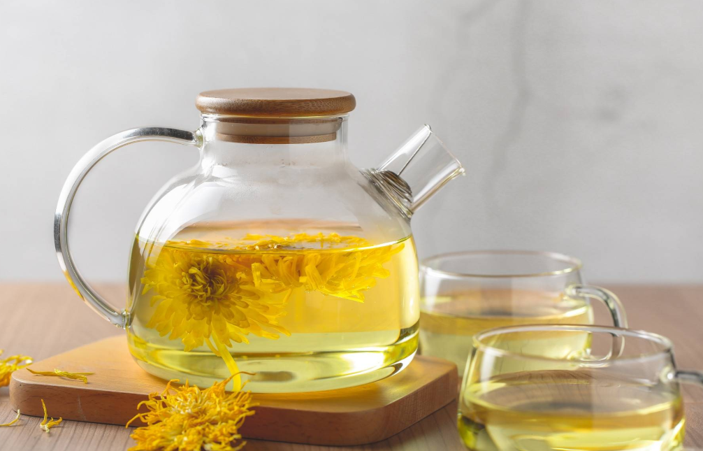 富硒茶泡出来的白毫银针(银针白毫是什么茶)-硒宝网