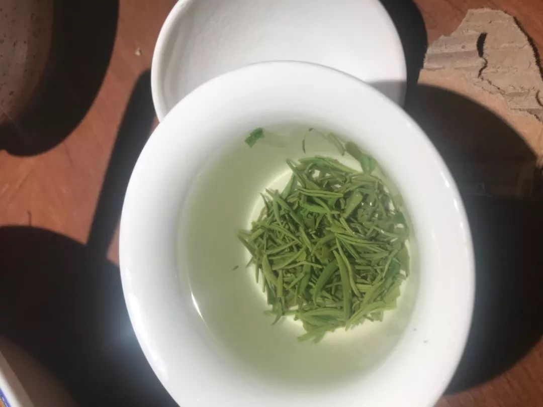 富硒和毛尖茶哪个好喝点（毛尖茶含硒吗）-硒宝网