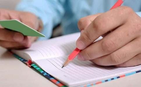 西湖龙井茶和富硒哪个好（茶农的西湖龙井贵吗）-硒宝网