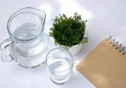 富硒水和茶哪个好用点呢(富硒茶有用吗)-硒宝网