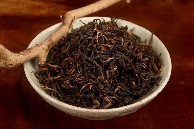 富硒红茶与普洱茶的区别(富硒红茶和普通红茶区别)-硒宝网