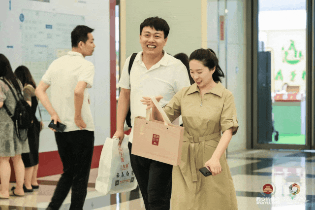 紫阳富硒茶王是谁开的店（紫阳富硒茶视频）-硒宝网