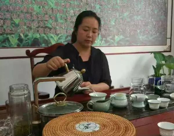 富硒龙井茶超微片的功效（龙井茶含硒量是多少）-硒宝网