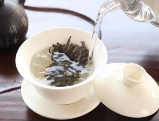 富硒水和茶哪个好一点呢（富硒茶中的硒指什么）-硒宝网