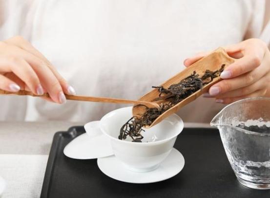 富硒水和茶哪个好一点呢（富硒茶中的硒指什么）-硒宝网