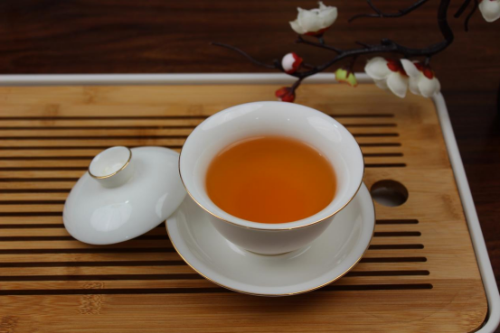 富硒水和茶哪个好一点呢（富硒茶中的硒指什么）-硒宝网