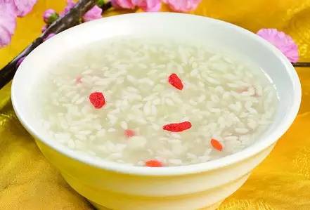 富硒茶和酒可以一起喝吗(喝茶起酒富硒可以喝吗)-硒宝网