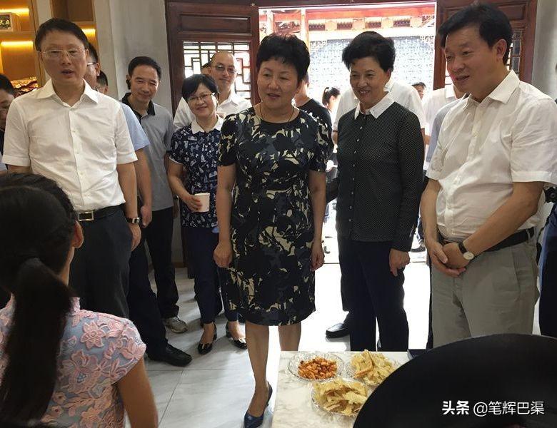 万源富硒茶代言人是哪个（万源富硒茶多少钱一斤）-硒宝网