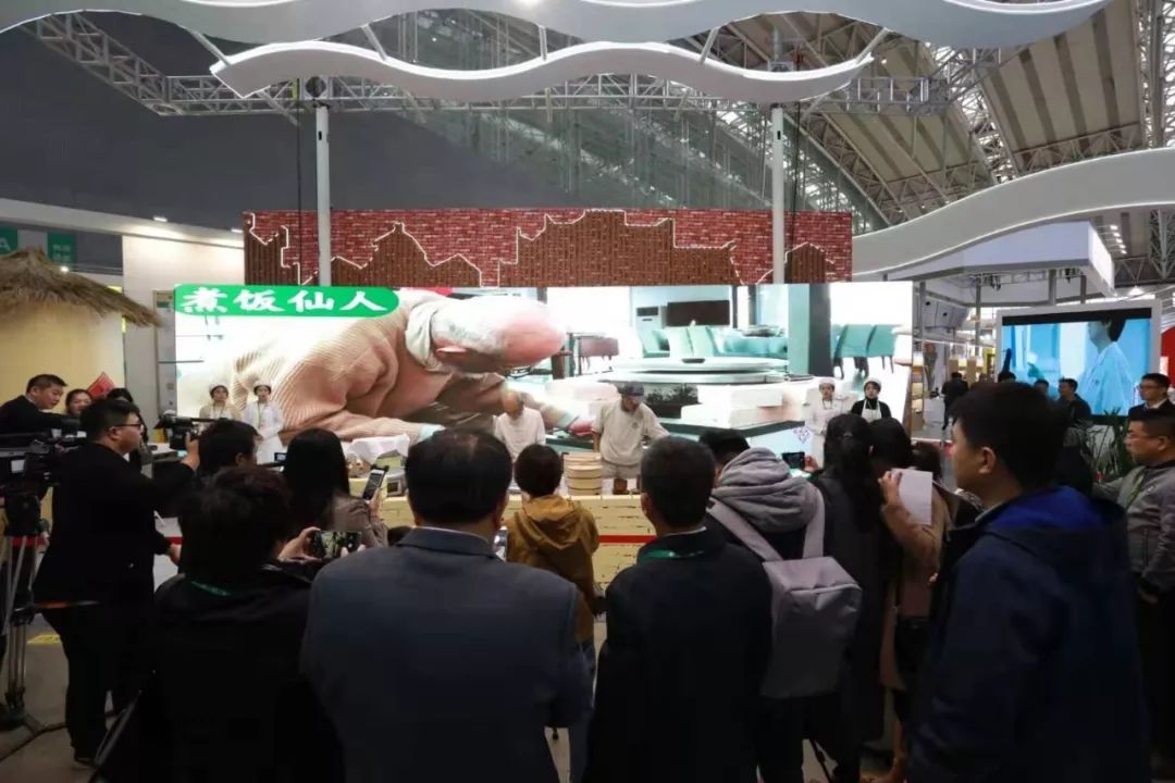 青岛有机富硒大米的丰收(富硒大米包装简介)-硒宝网