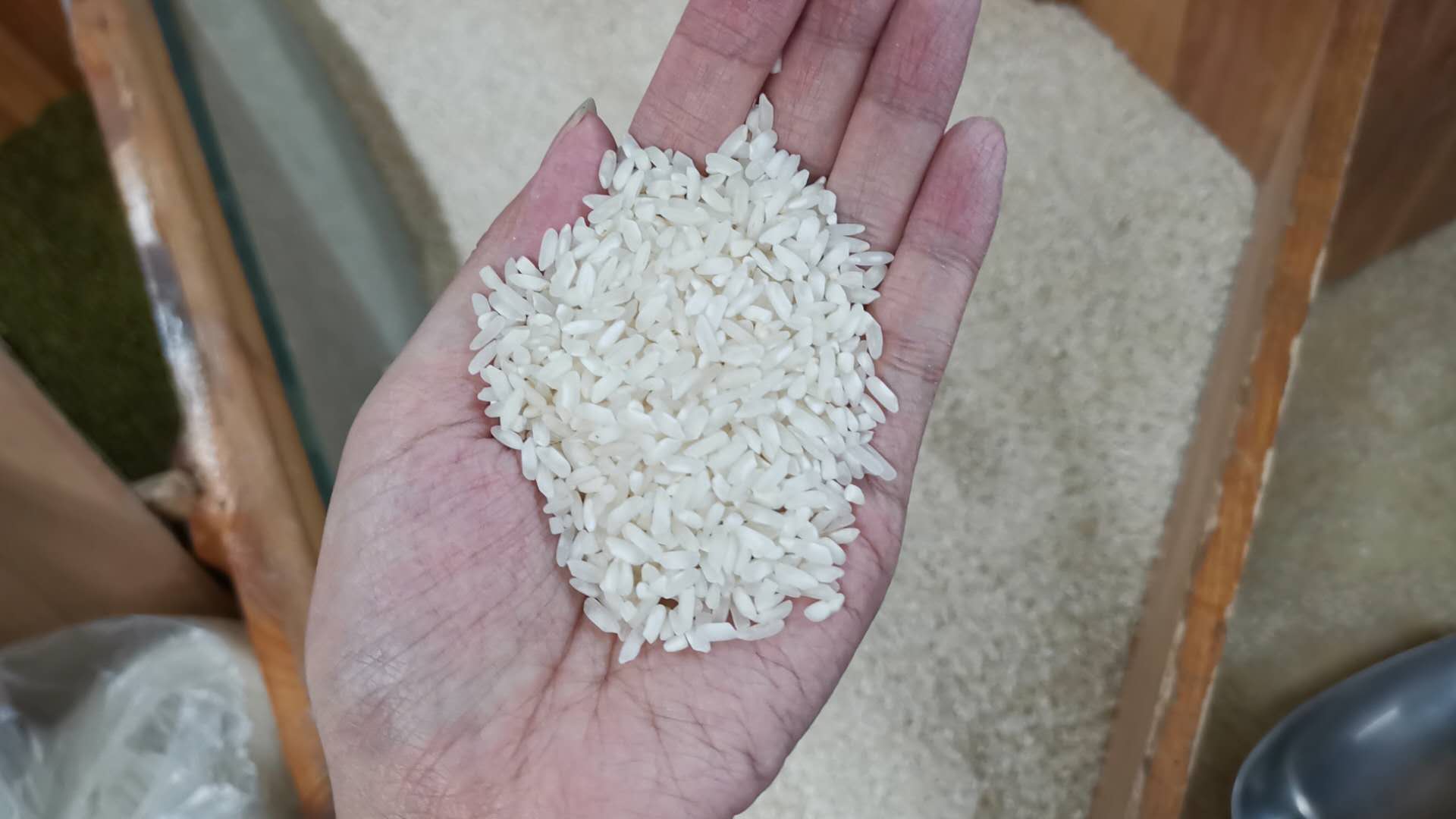 二斤富硒大米有多少粒米（富硒大米中含有的主要营养素是）-硒宝网