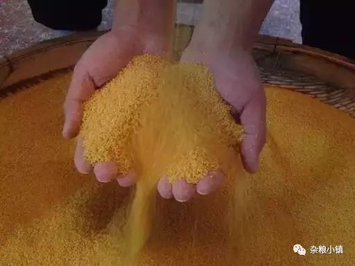 石磨富硒黑全麦面粉做法（石磨黑麦粉的食用方法）-硒宝网