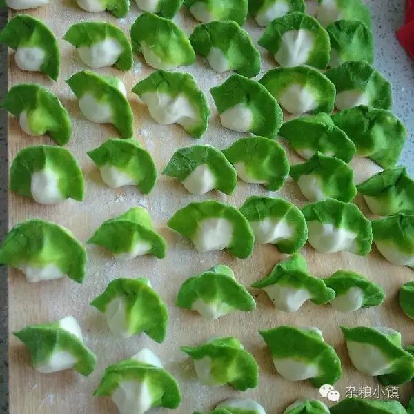 石磨富硒黑全麦面粉做法(石磨富硒黑小麦面粉)-硒宝网