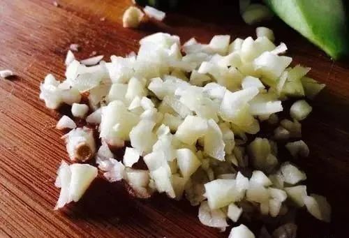 富硒的水果对身体的好坏（什么水果含富硒多）-硒宝网