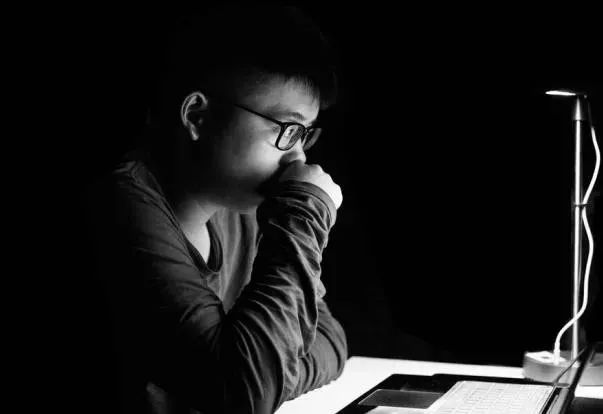 吃硒产品为什么大便发黑(硒大便黑色)-硒宝网