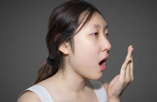 吃硒产品为什么大便发黑(硒大便黑色)-硒宝网