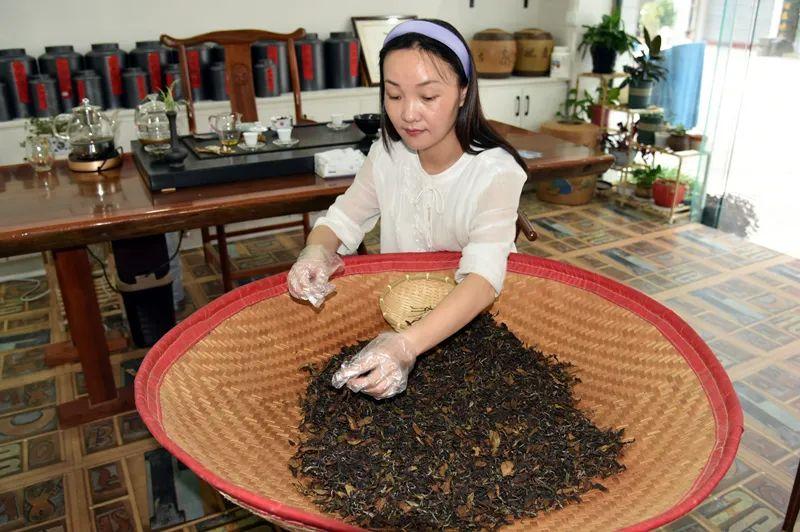 凤冈锌硒茶有什么产品吗（凤冈锌硒茶120g特级）-硒宝网