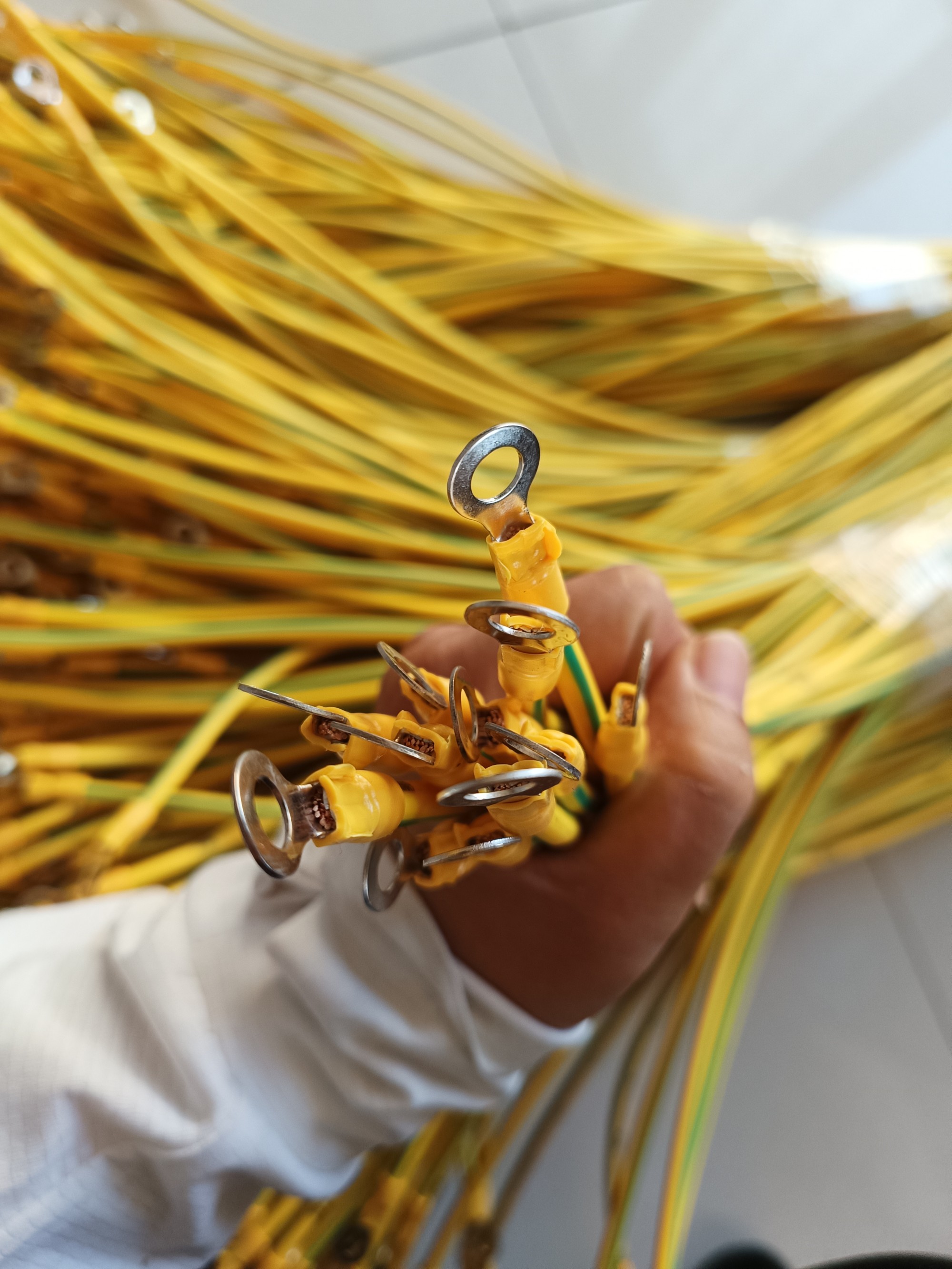 铜铟镓硒光伏板产品介绍(光伏铜板铟镓介绍产品特点)-硒宝网