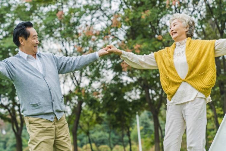 老年人吃锌硒宝有好处吗(锌硒片老人可以长期吃吗)-硒宝网
