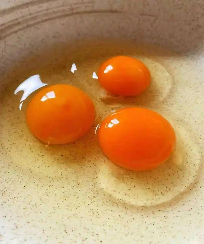 土鸡蛋和富硒鸡蛋哪种好(鸡蛋土种富硒好不好)-硒宝网