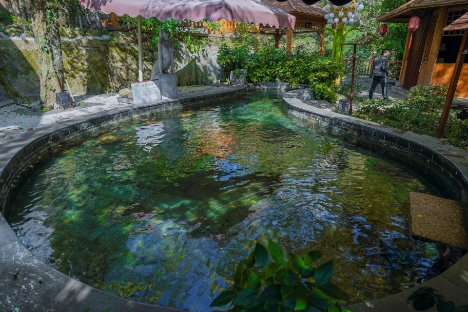 富硒泉矿泉水(富硒泉水作用)-硒宝网