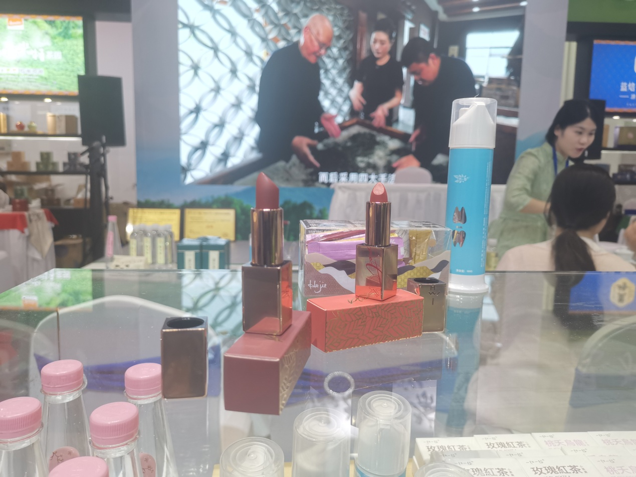 恩施硒茶功效(恩施硒茶的功效)-硒宝网