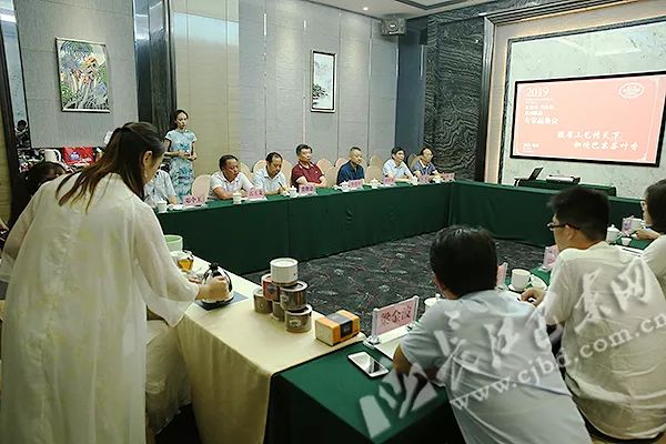 含硒第一名的茶（茶含硒元素吗）-硒宝网