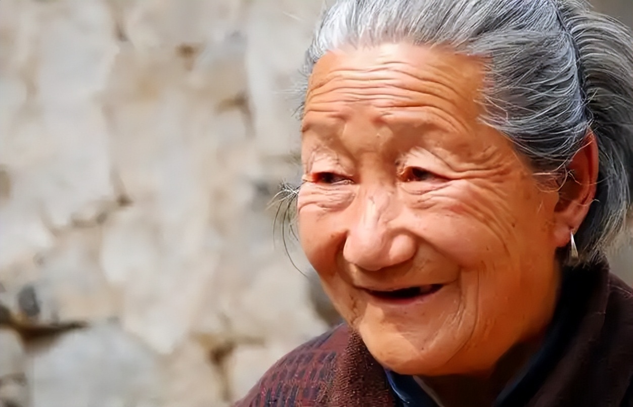 补硒元素的药物（药物补元素硒的作用）-硒宝网