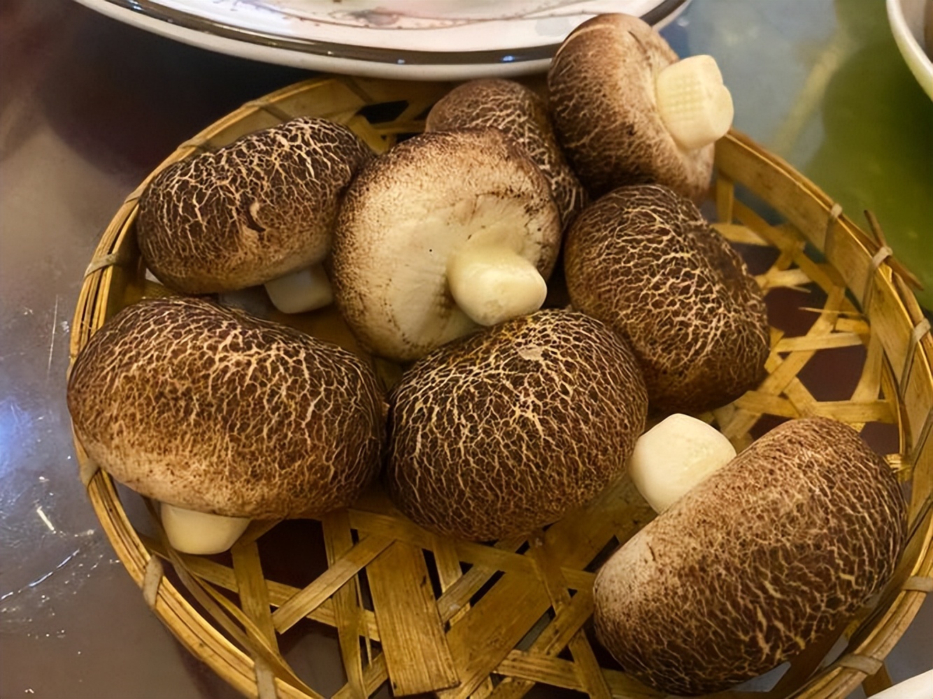 硒少吃什么补（芦笋补硒功效）-硒宝网