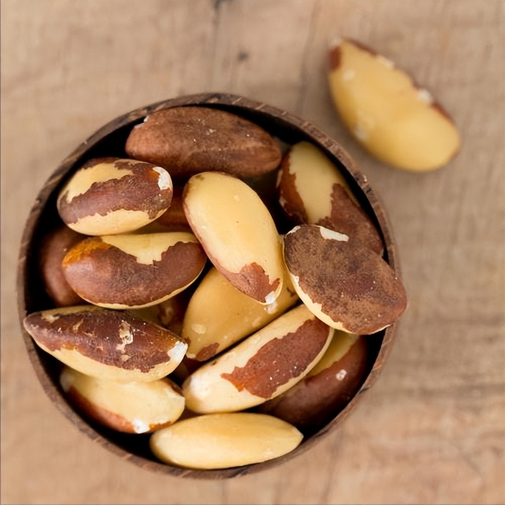 男人补硒好处（巴西坚果硒含量）-硒宝网