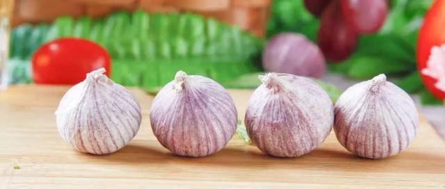 补硒引起胃疼(胃病患者饮食禁忌)-硒宝网