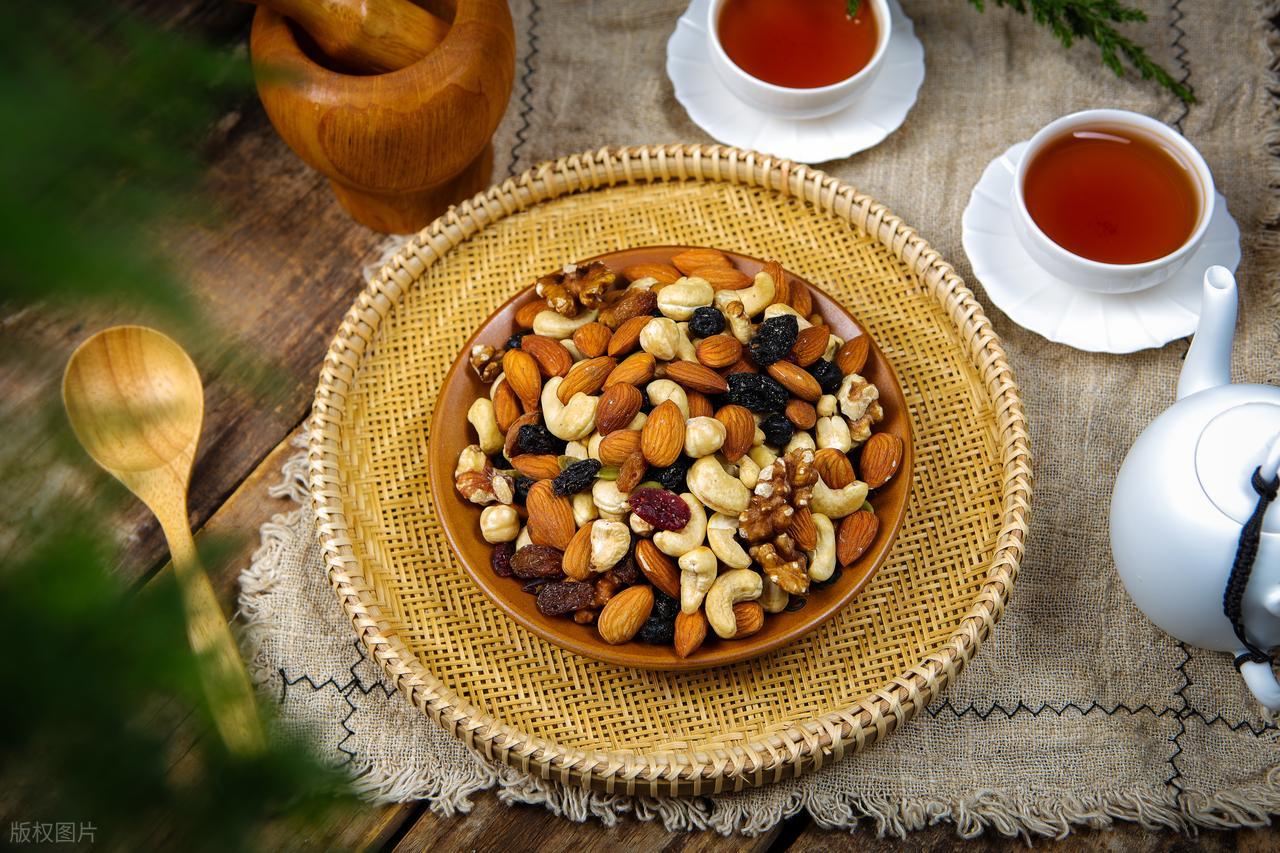 补硒要吃什么（硒与免疫系统健康）-硒宝网